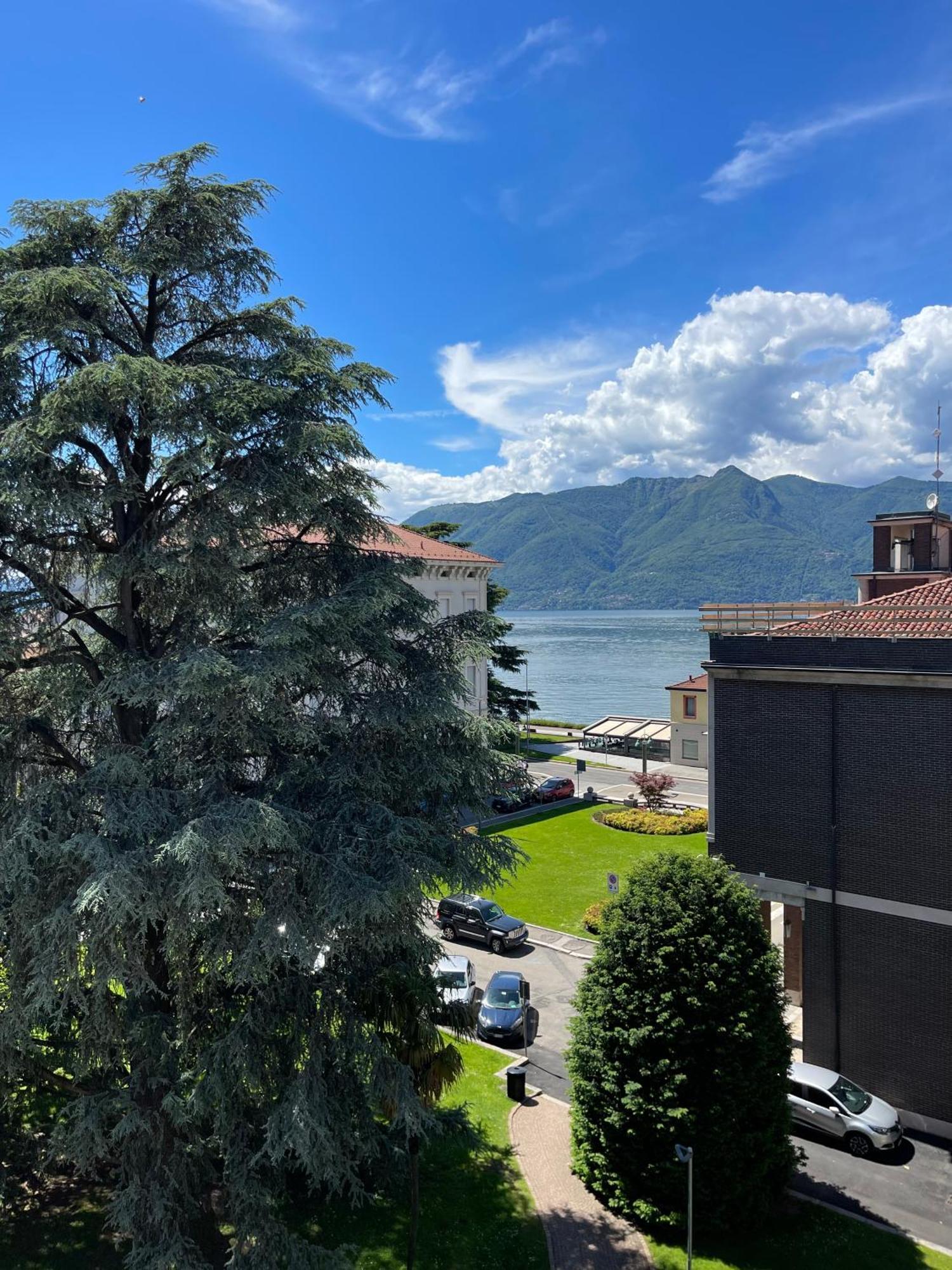 Honey House - Vista Lago E Montagne 勒威诺 外观 照片